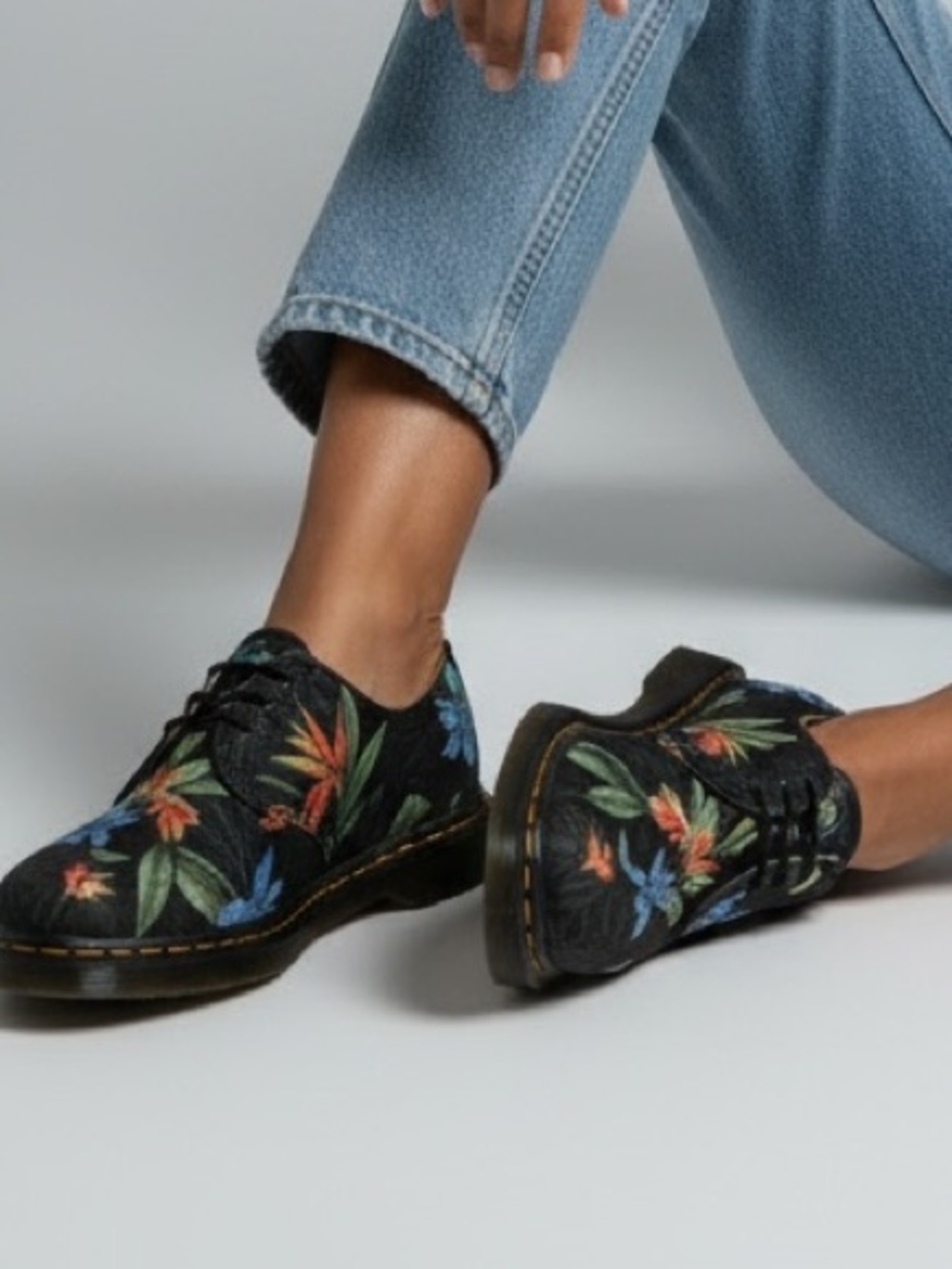 Dr. Martens Black Floral Hawaiian Shoes 6